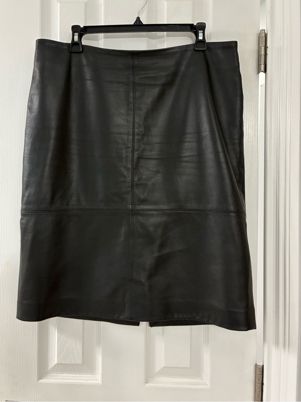 Talbots  Black Leather Pencil Skirt size 14. Classic and Flattering.